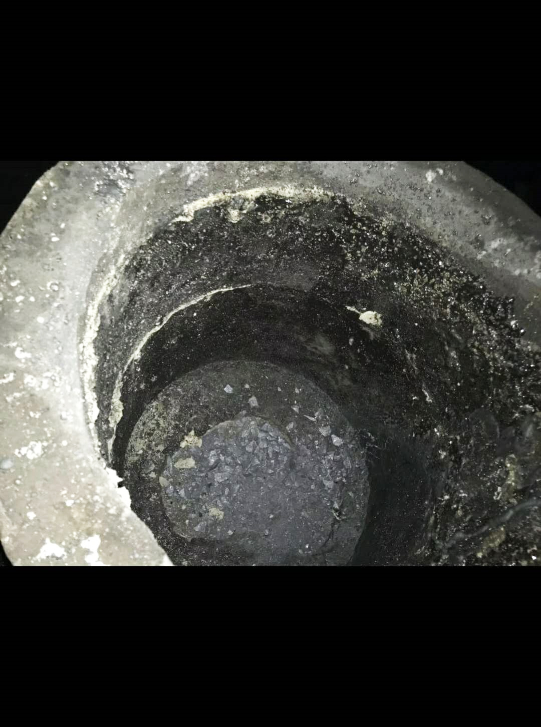 可塑搗打料（客戶使用現場圖）